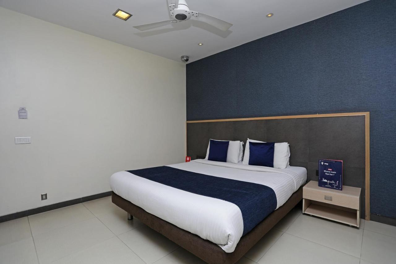 The Sirona Hotel Pune Ngoại thất bức ảnh